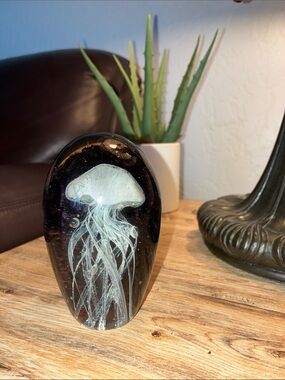 Like New, Hand Blown Glass Jellyfish Paperweight With White Tentacles & Bubbles.